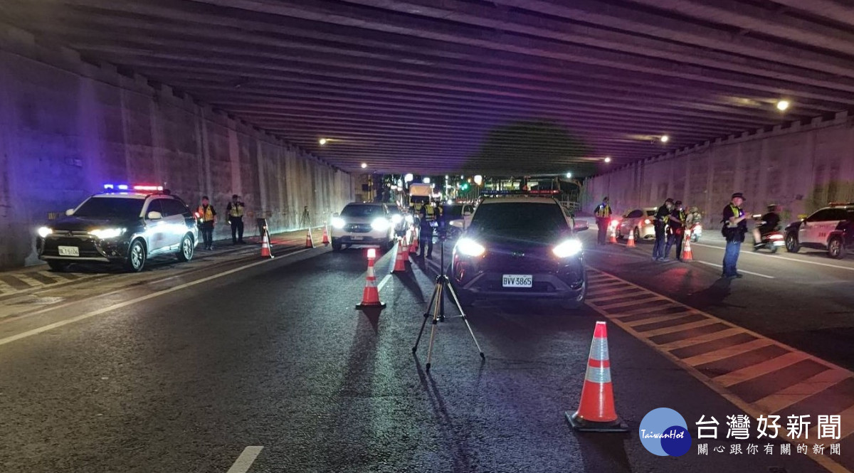 中壢警分局執行「全國取締酒後駕車、施用毒品後駕車、防制危險駕車與噪音車輛暨擴大臨檢」專案勤務。