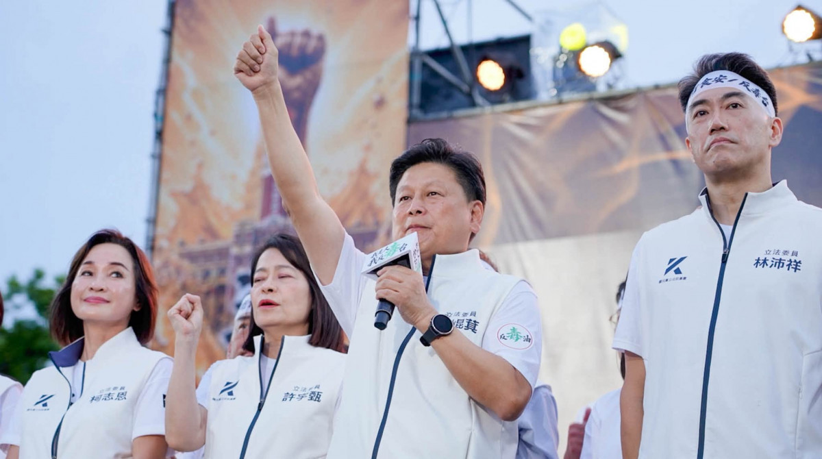 朝野協商不到迫藍白不敢簽字　韓國瑜兩度大怒 　傅崐萁：「軟性抗議」行政權漠視立法權