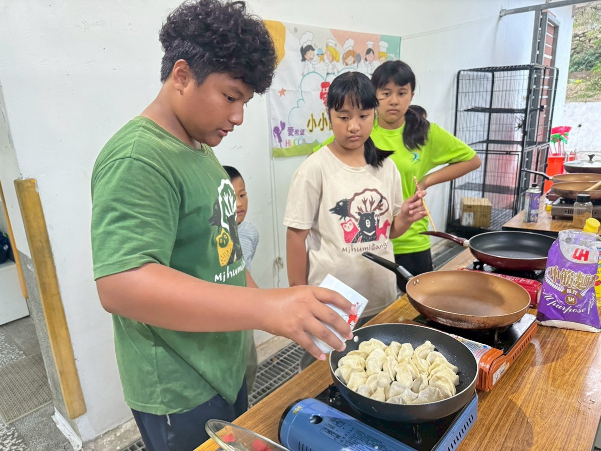 頂新和德助偏鄉兒自「食」其力 雜貨店成課後避風港（圖／頂新和德文教基金會提供）