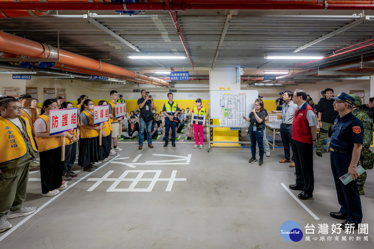 桃園市長張善政實地視導「2026城鎮韌性(防空)演習」情形。<br />