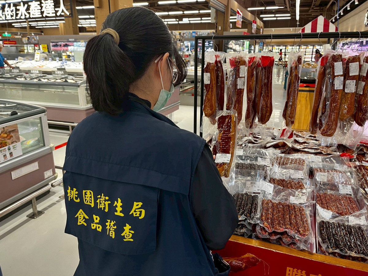 桃市衛生局於節前啟動“中元節祭祀食品專案稽查”,針對市售常見祭祀食品進行抽購。