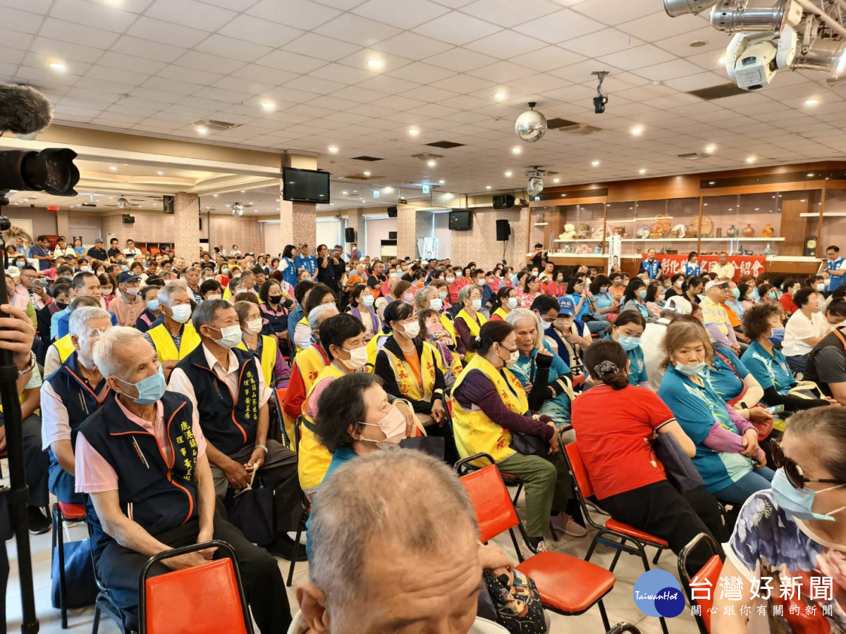 鄭麗文力挺魏平政接棒王惠美,盼從鹿港出發帶動彰化產業升級。圖/記者鄧富珍攝