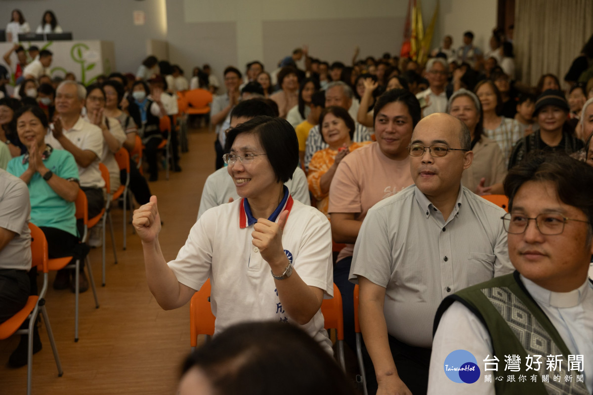 徐欣瑩表示,未來會把尖石的聯外道路、邊坡、通學安全一項一項顧好。