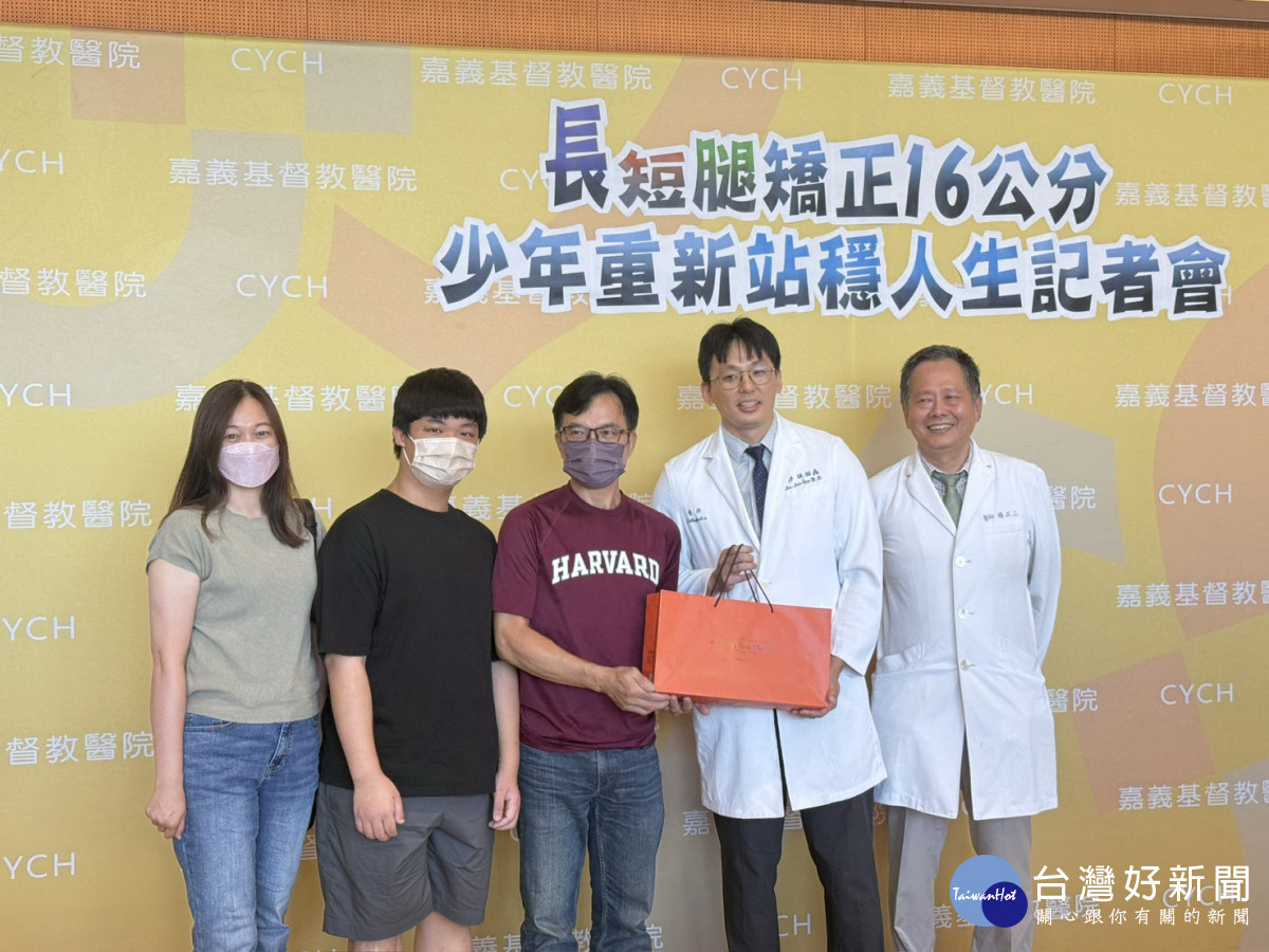 小龍親自現身分享歷程,並感謝醫療團隊陪伴他重新站穩人生的腳步/林詩涵攝影