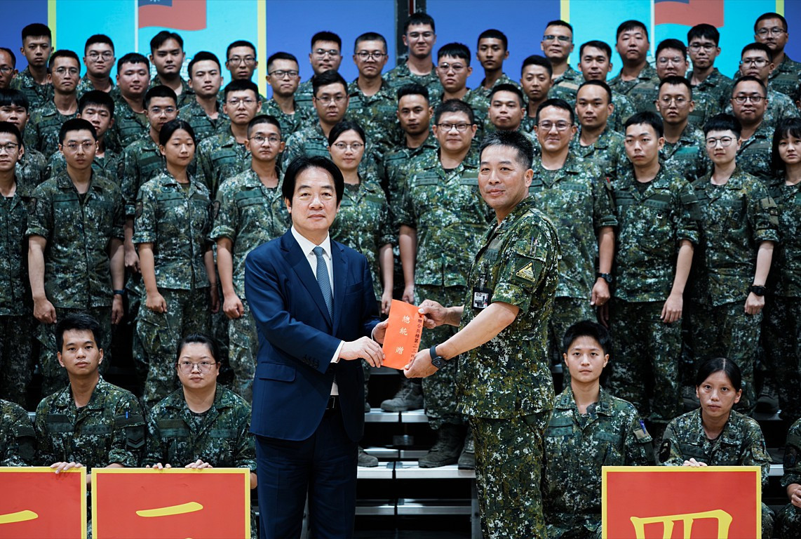 總統賴清德19日下午前往台中清泉崗營區勗勉234旅實兵演練部隊。（圖／總統府Flickr）