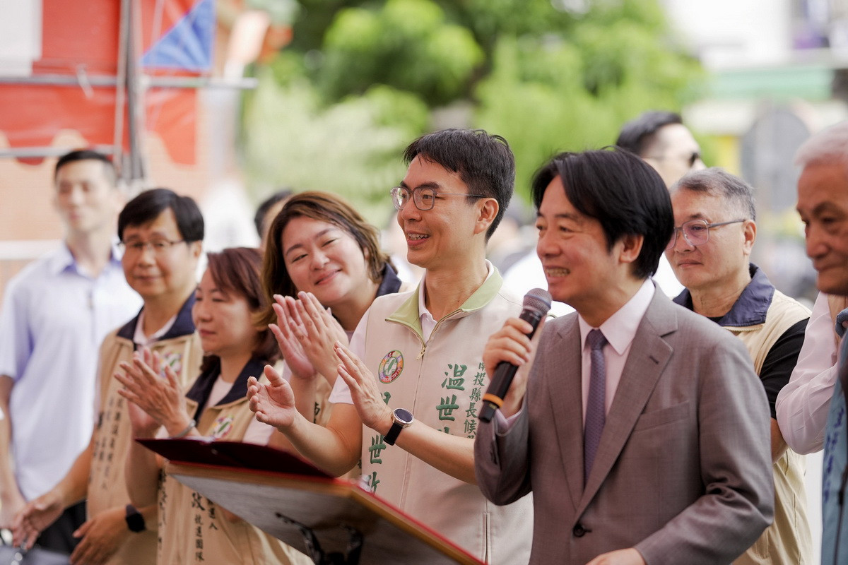 温世政沈夙崢與多名參選人都到場。(温世政辦公室提供)
