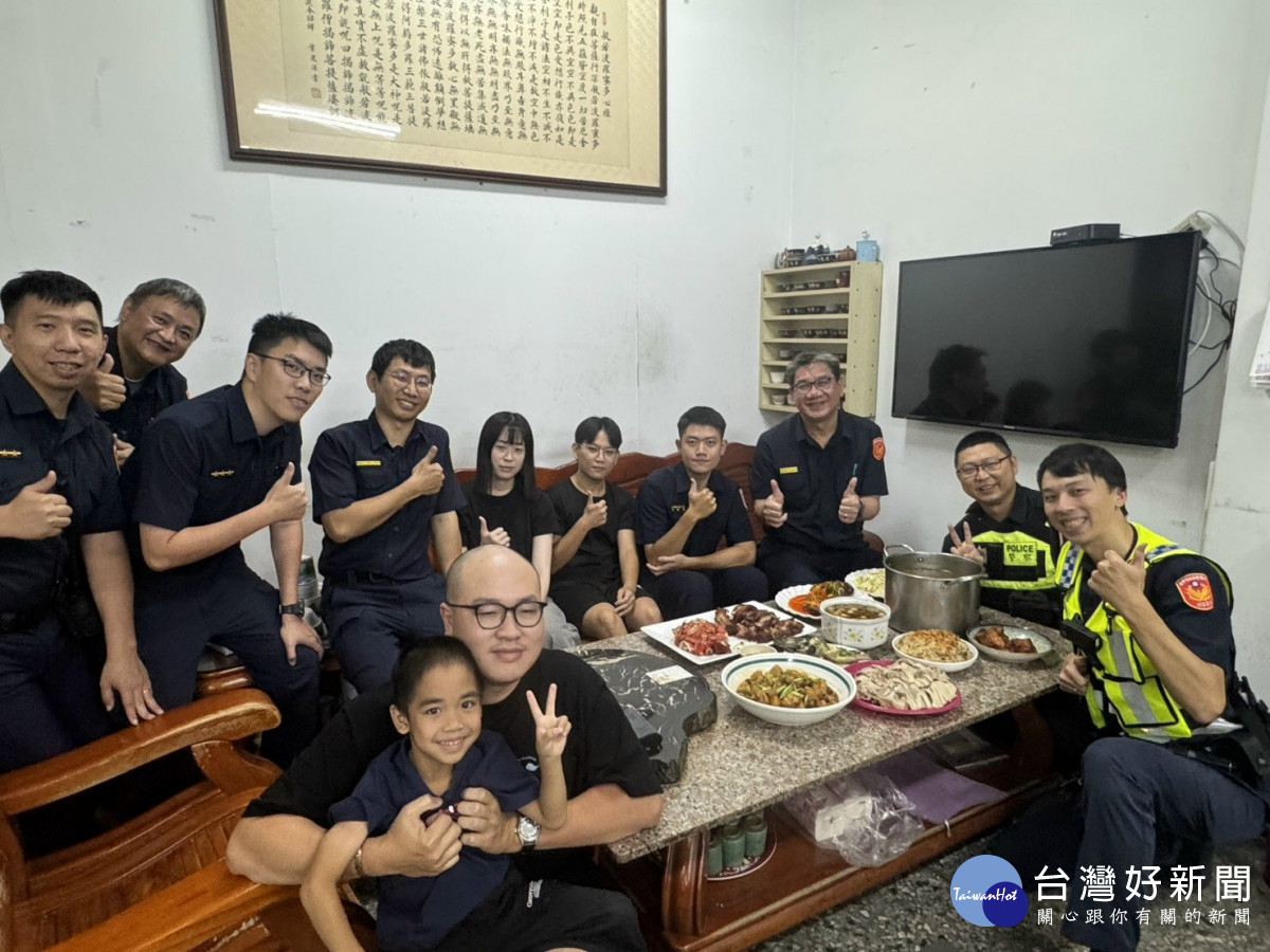 五星主廚變身人民保姆　大甲警實習生展廚藝