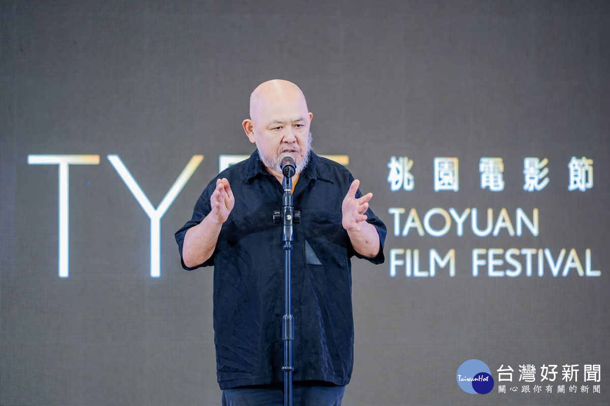 桃影獎評審團主席林正盛於「2026桃園電影節桃園電影獎頒獎典禮」中致詞。<br />
