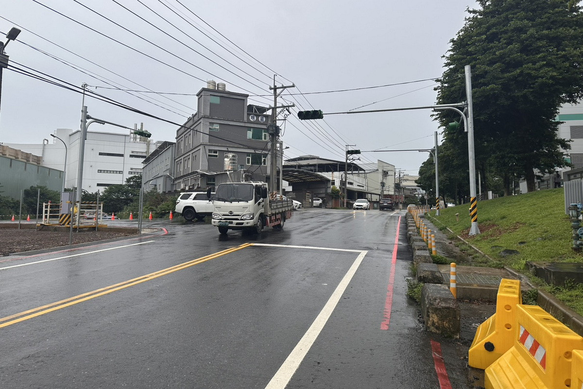 楊梅幼獅交流道周邊高青路瓶頸路段通車。<br />
