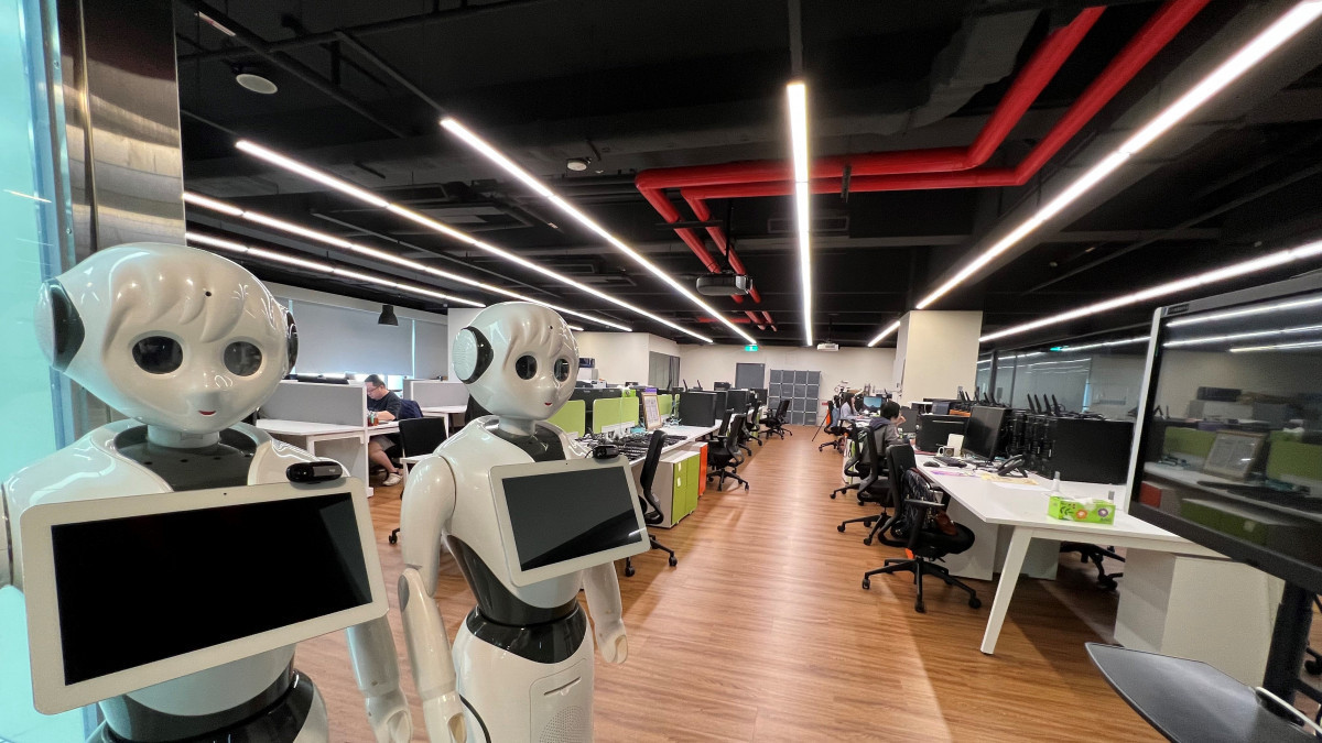 長庚大學持續引進AI PC與高規格 GPU 伺服器等運算設備,打造頂尖實作環境,把算力直接帶進教學與研究現場