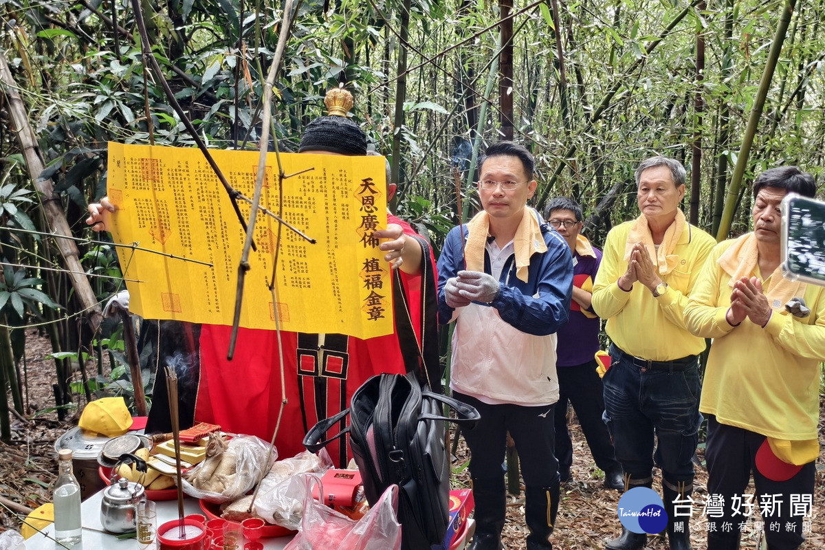 八德三元宮中元普渡燈篙莿竹取竹　蘇俊賓全程參與見證古禮