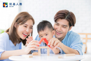 用愛為家人築起堅固堡壘！凱基人壽網路投保保障平台提供高彈性選擇，讓不同世代都能依自身需求，輕鬆動手拼出專屬保障。