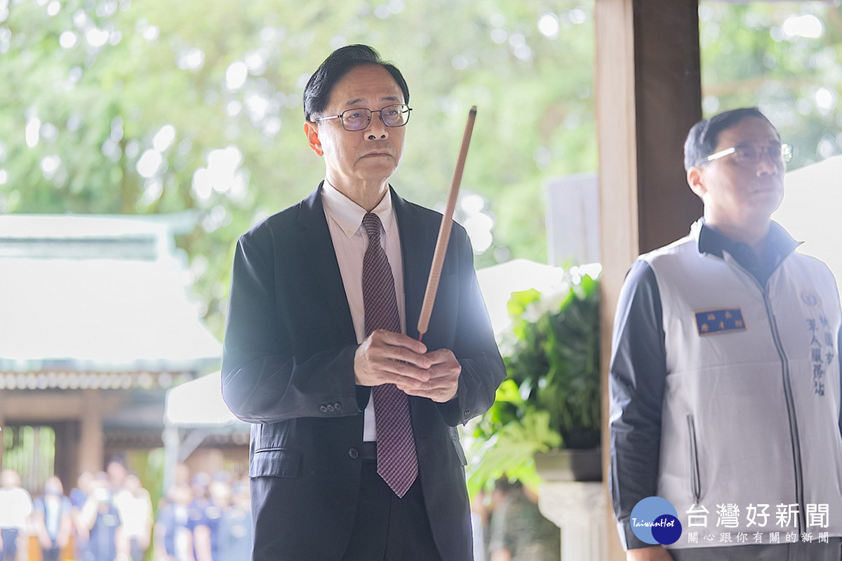 桃園市長張善政出席「桃園市115年秋祭致祭國軍陣亡將士暨忠烈殉職人員典禮」向先烈們致祭。<br />