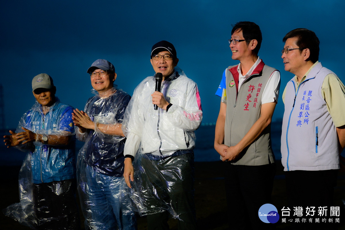 桃園市政府秘書長溫代欣於「2026桃園地景藝術節」閉幕典禮中致詞。<br />
