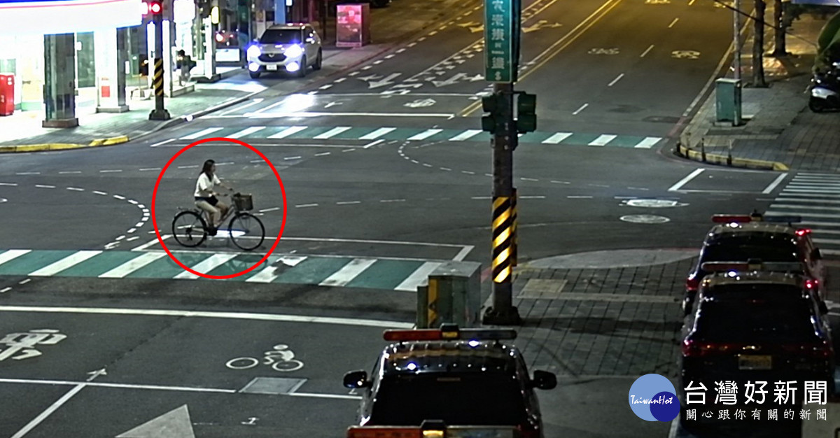 七旬失智翁深夜尋車　警「連人帶車」暖送返家