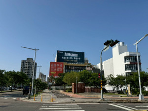 久樘開發在14期生活圈推出的「久樘歐森」，基地即位於衛道中學旁。圖/業者提供