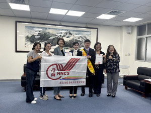 許縣長接見全國技能競賽金牌與佳作同學。（記者扶小萍攝）