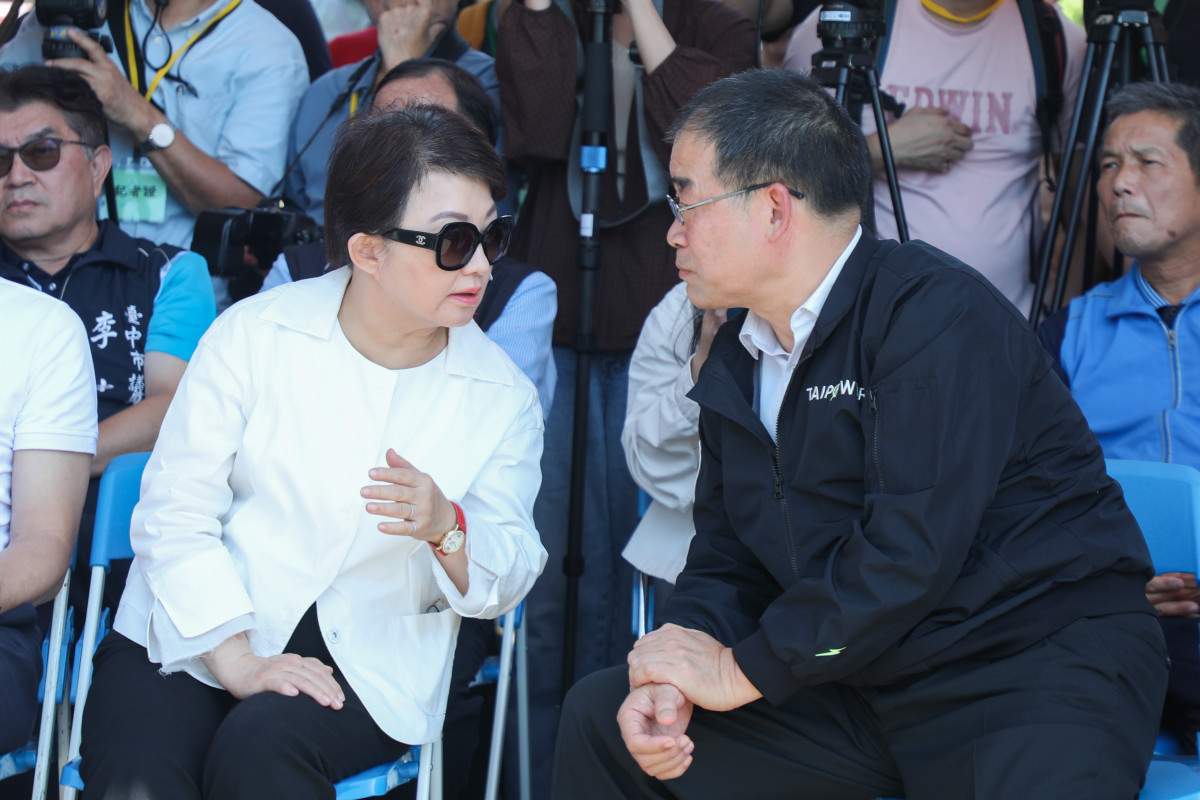 盧市長與台電總經理郭天合於中火廠區會晤