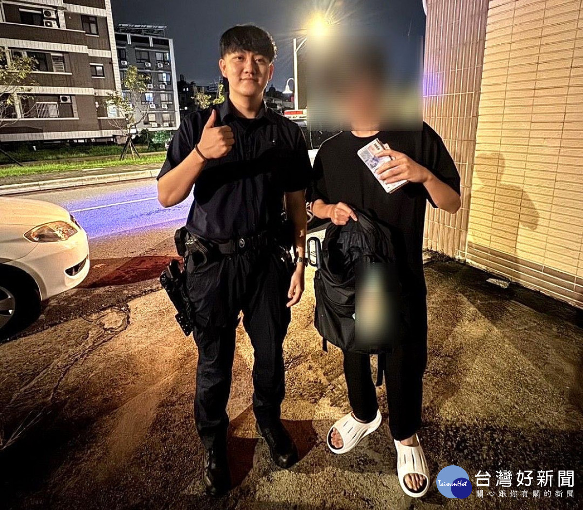 保險男慌張求助「10萬元保費不見了」　蘆竹警沿線追查草叢找回失物  ​