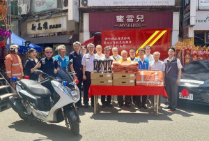 竹市東寧宮捐贈警消裝備、車輛。
