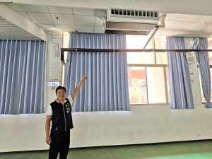 台中市議員吳呈賢爭取500萬元經費，汰換潭子國小活動中心老舊空調設備。