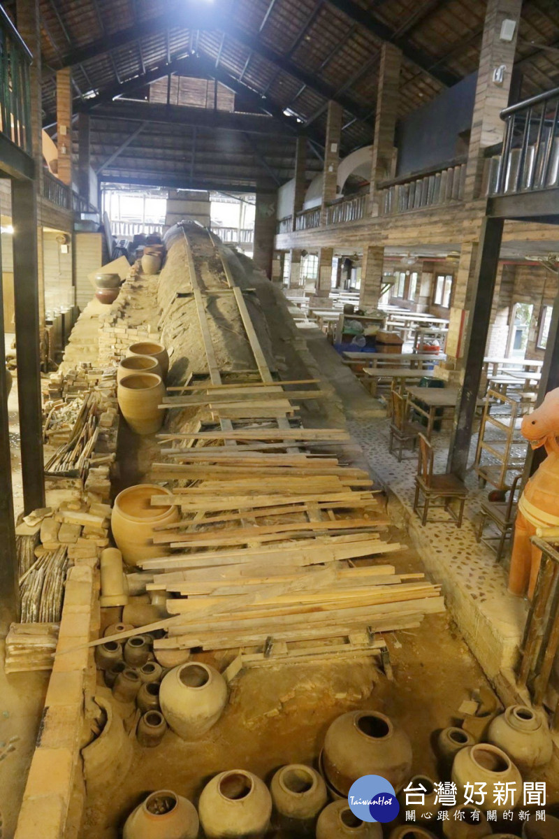 水里蛇窯建於1927年是全台最完整柴燒窯之一。(林國隆提供)