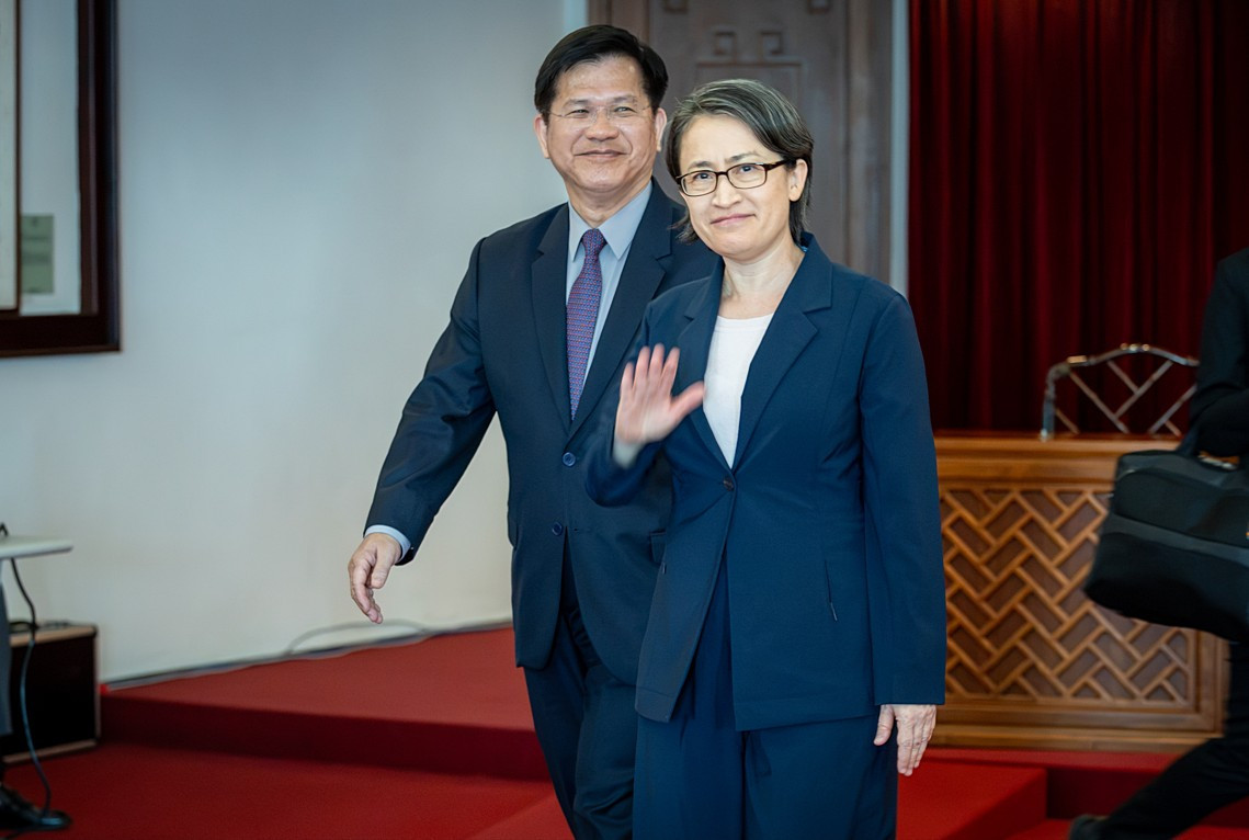 副總統蕭美琴（前）與外交部長林佳龍（後）。（圖／總統府Flickr）