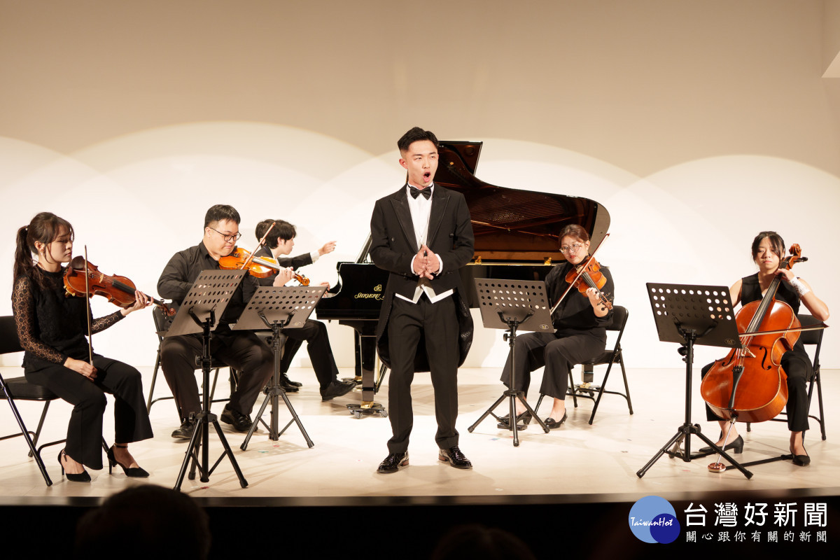 《樂韻傳承》由清華大學音樂系師生聯手演出,以音樂呈現跨世代的傳承與交流,圖為2025年演出照。