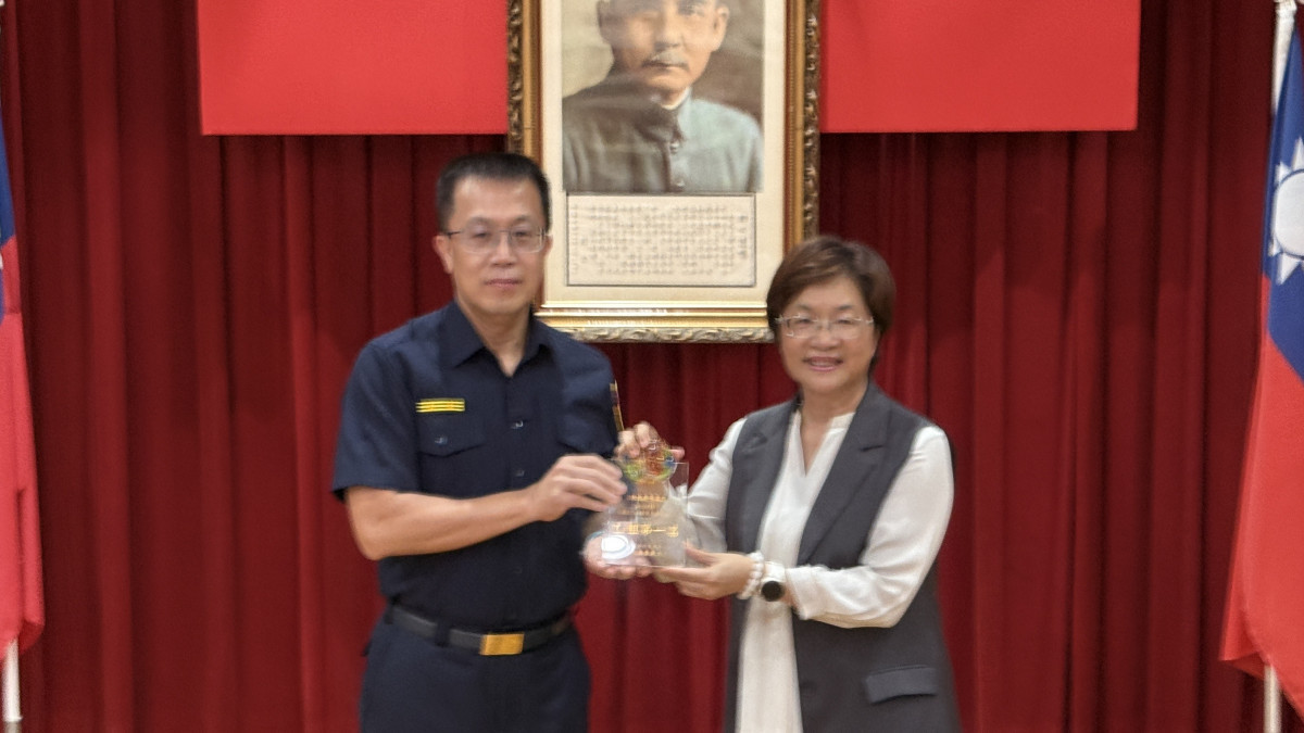 彰警勇奪打詐、掃黑、肅槍三冠,詐欺財損降35%。圖/彰化縣政府提供