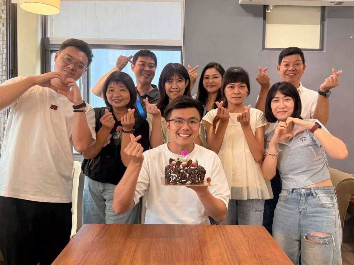 佀廣洋南門市場拜票 逢生日到庇護商店購物
