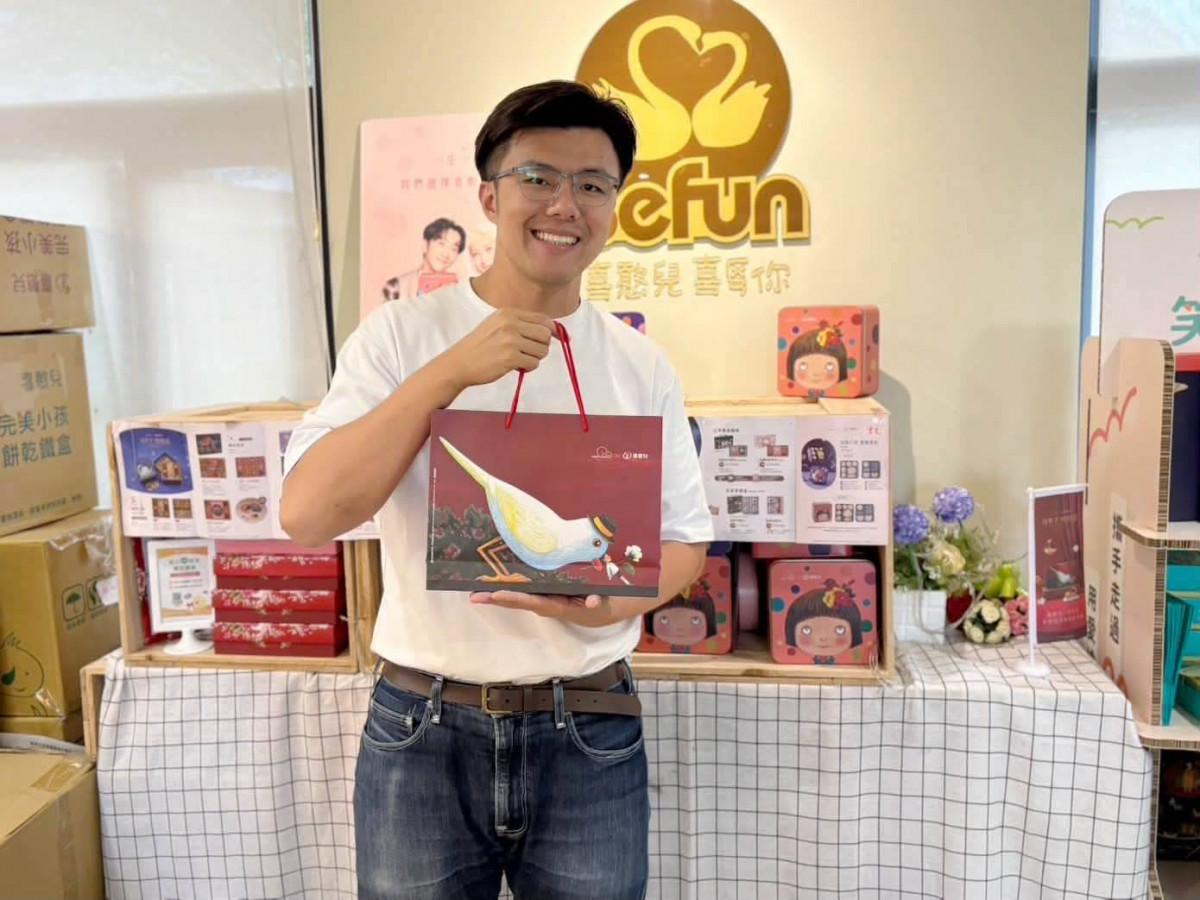佀廣洋南門市場拜票 逢生日到庇護商店購物