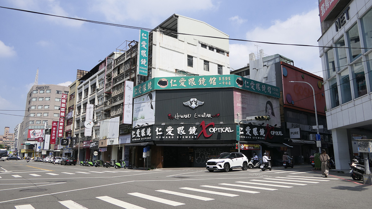 一中商圈的這間門市,也走到了最後一站。