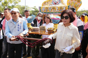 為慶祝嘉邑保南境福德正神廟肇基300週年，笨港口港口宮等17間嘉義在地宮廟，今（18）日起展開為期兩天的遶境祈福活動／嘉義市府提供