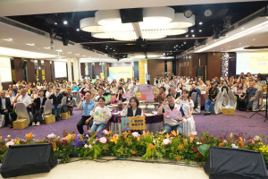 屏縣表揚219位優秀教育工作者　周春米感謝教師為教育奉獻
