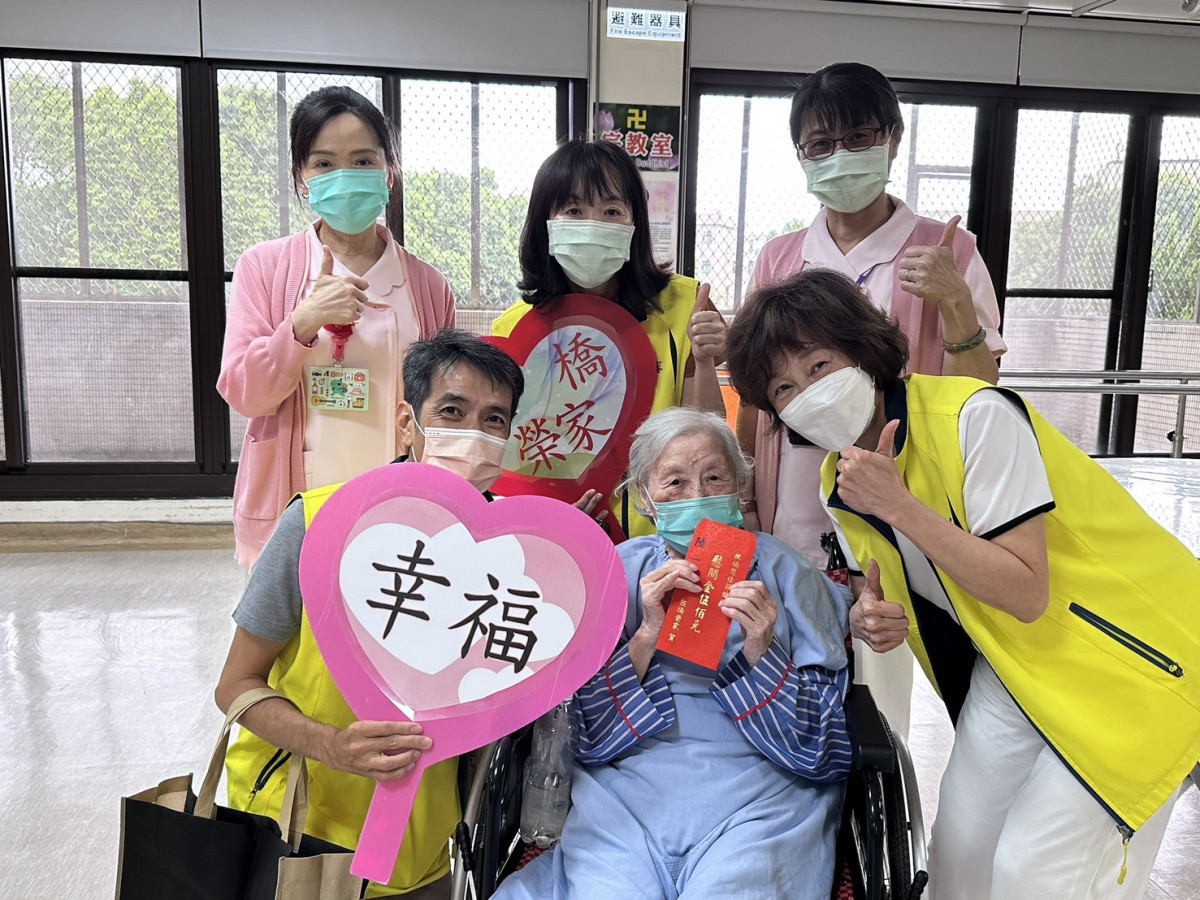 中秋送暖關懷　板橋榮家慰問蘇澳、員山分院住院榮民