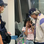 女童未跟上爺爺搭車哭站台，捷警聯手站務員助祖孫12分鐘團聚。（圖/陳招宗 翻攝）