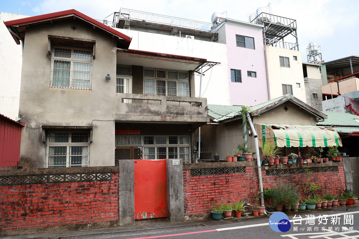 埔里地政所老舊宿舍終於發包出去。(記者扶小萍攝)