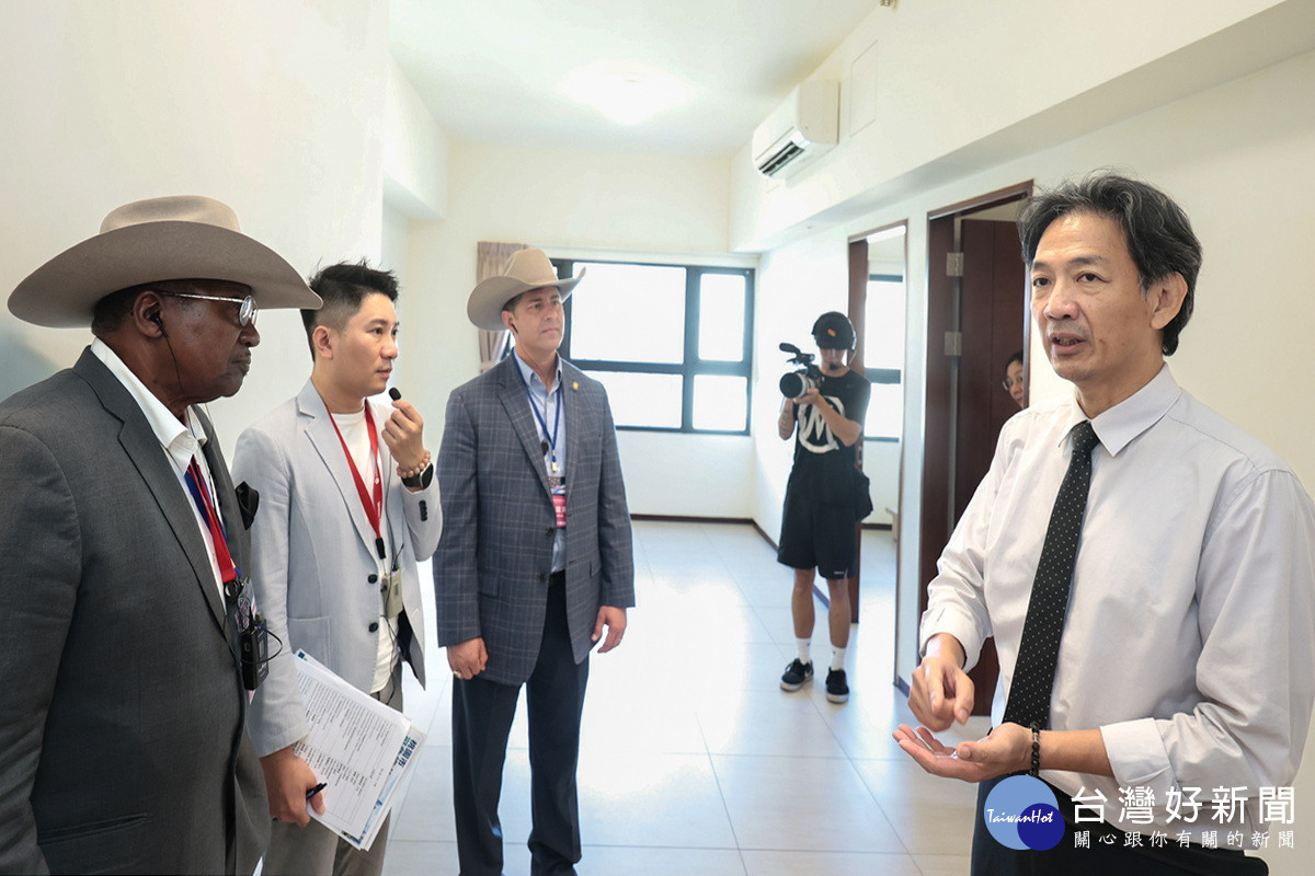 美國德州嘉倫市、日本千葉縣訪團參訪桃園社宅。<br />
