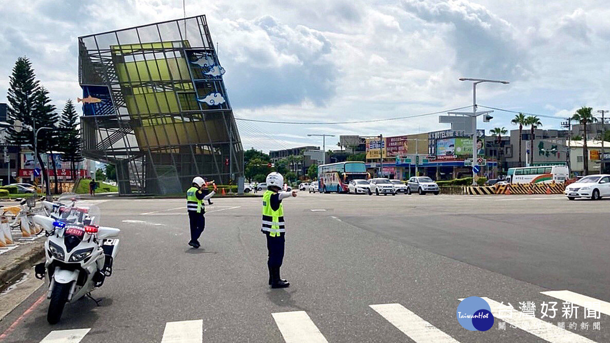 中秋、教師節連假將湧返鄉旅遊車潮　中警啟動交通疏導、空拍機掌握路況