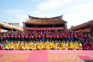 屏東縣祭孔典禮莊嚴登場　五校學子、外籍生依循古禮致敬
