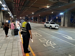 中秋假期高鐵台中站交管。林重鎣