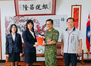 軍友保險公司致贈陸軍203旅慰勞金-