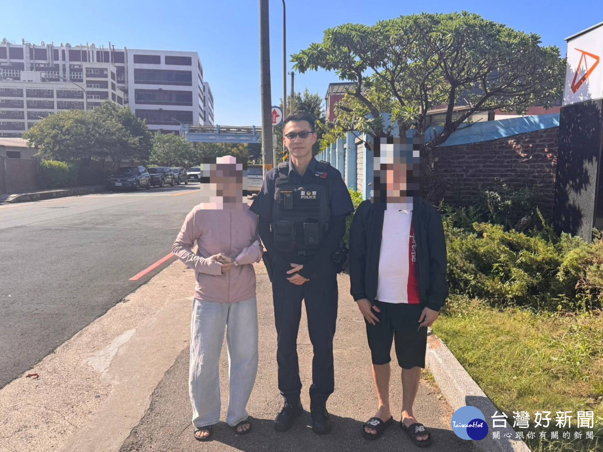 阮女找回手機後喜出望外,向員警表達感謝。