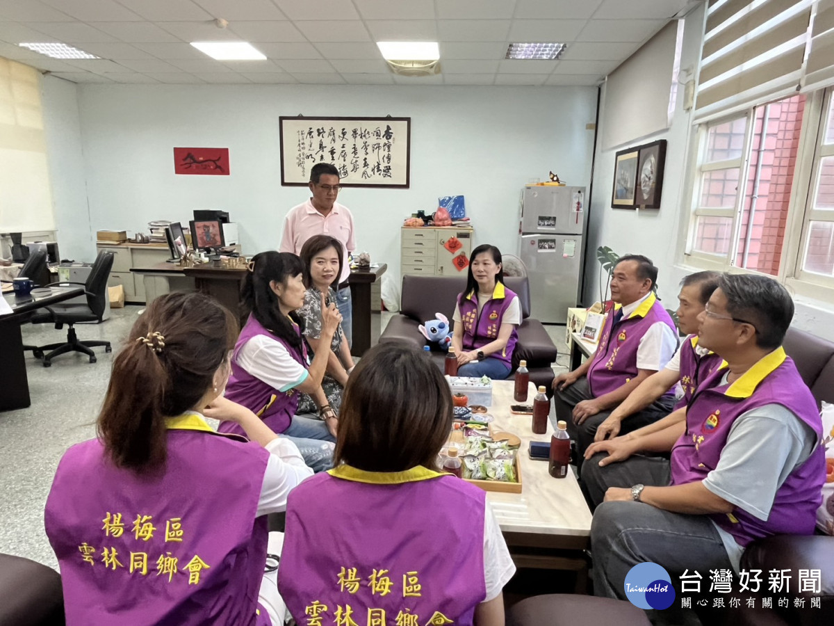 楊梅雲林同鄉會捐獎助學金嘉惠富岡學童。