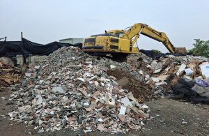 嘉義縣近期陸續查獲非法棄置廢棄物案件，現場多為土木、營建工程產生的混合廢棄物／嘉義縣府提供