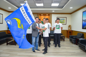 2026國際車禍救援挑戰賽登場　鍾東錦授旗苗消代表隊祝旗開得勝