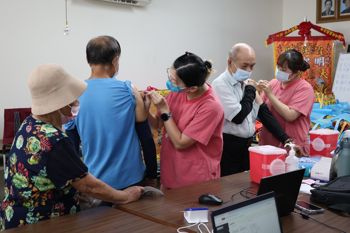 東南亞正處在流感流行期 醫師籲長輩打完流感疫苗再出國