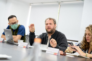 捷克孟德爾大學Ivo Zdráhal教授提問，探討市府推動免費午餐政策運作模式與挑戰，期盼能將此經驗帶回布爾諾市。