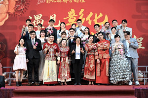 25輛超跑迎娶50對新人，彰化聯合婚禮幸福啟程。圖／彰化縣政府提供