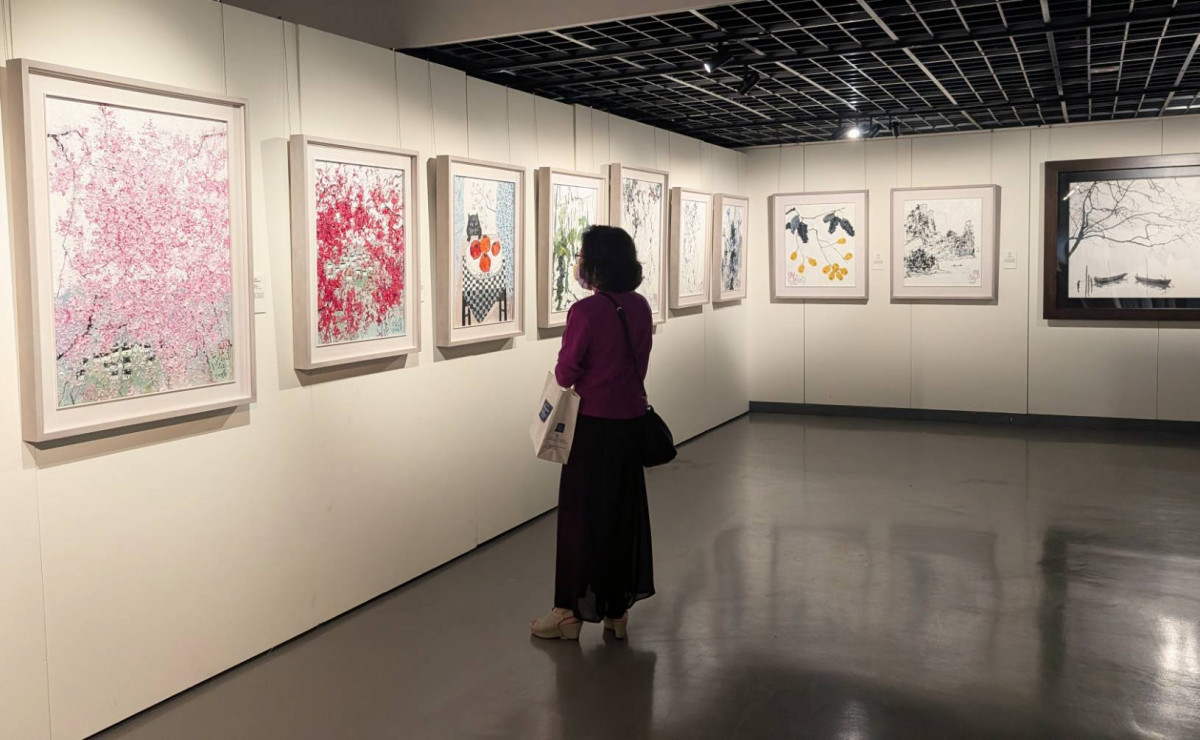 豐邑集團「豐藝館」定期舉辦公益畫展不遺餘力,即日起至2027年3月16日將展出多幅藝術家龎均之畫作。